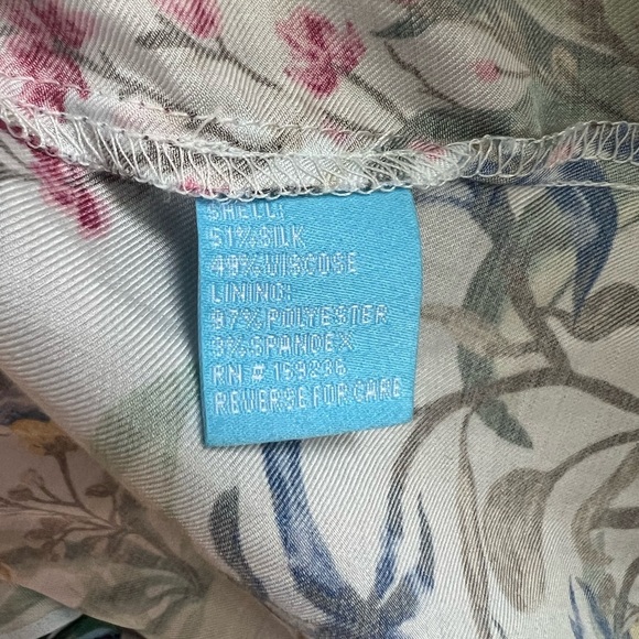 J. Mclaughlin ‘Audette Gardenside’ Silk Blend Floral Wrap Dress, size S - Picture 11 of 12